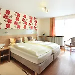 Stern 4*