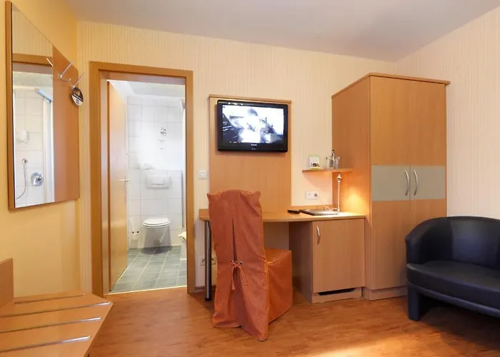 Stern ゲストハウス 4*